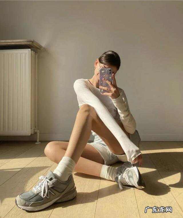 人类高质量女性拍照姿势 高质量女性泳衣拍照