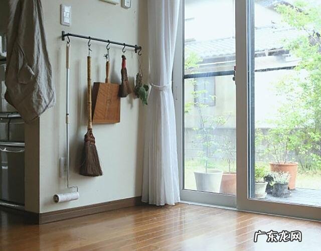 劝孩子勤劳做家务 日常学做家务