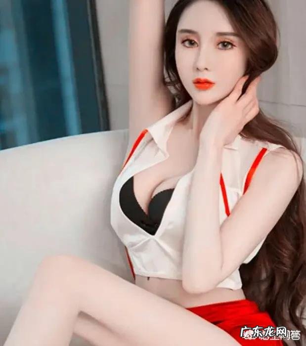 肩膀宽的人该如何穿衣服?