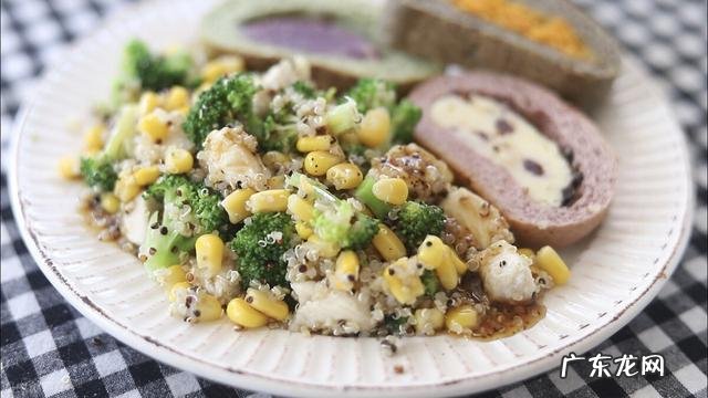 减脂晚餐这么吃:坚持4个原则,晚上也能持续变瘦