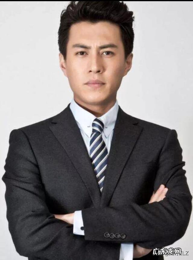 你觉得大陆排名前十的实力派男演员有哪些?