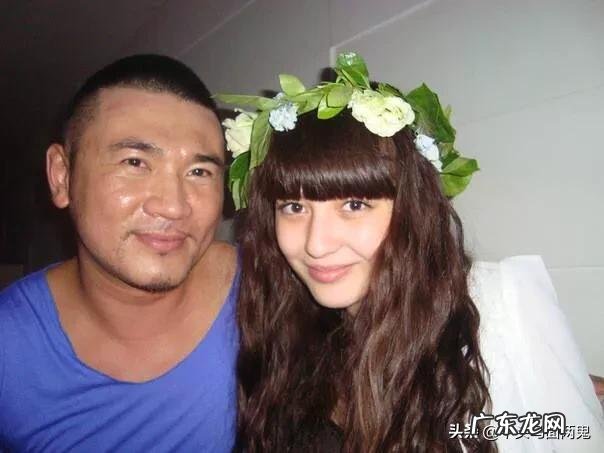 乌克兰美女年轻漂亮苗条,岁数大了咋就发福了呢?