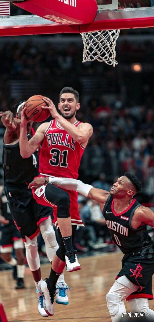 请一人说出一个名字带“斯基”的球员?