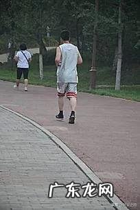 生活方式引起的疾病，是zhi疗疾病，还是改变生活方式好？