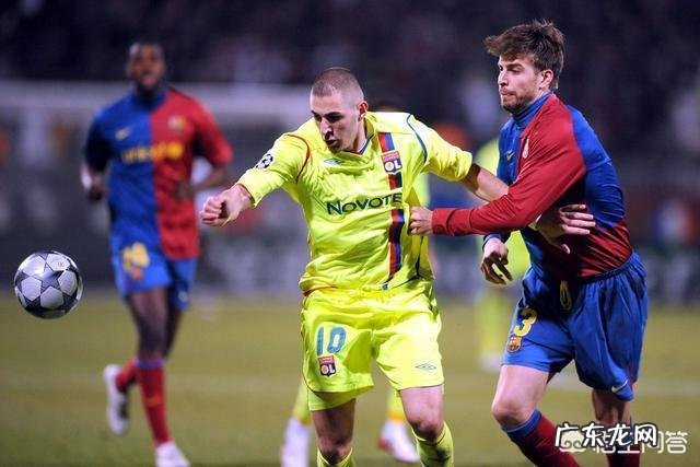 本泽马和莱万是一档水平的中锋吗?如果不是的话,差距在哪?