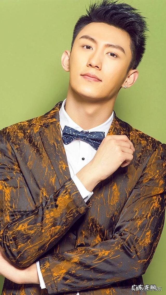 巨石强森的女儿为什么不去好莱坞,反而宣布进入了WWE