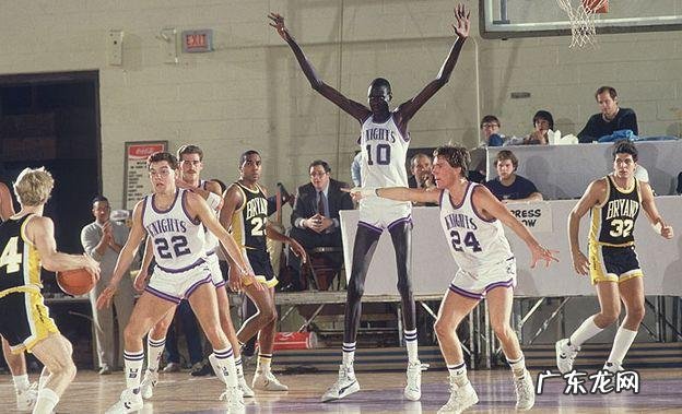 NBA历史上最高、最矮、最胖、最瘦的球员分别都是谁?