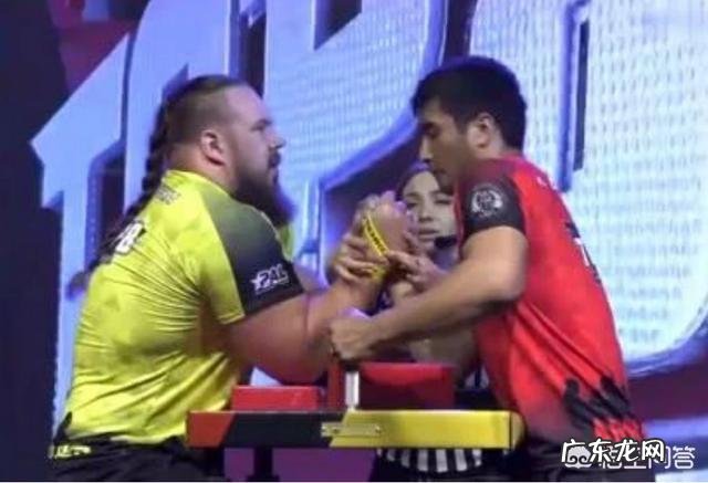 相同体重的士兵和健身爱好者比，两者肌肉与身体差别大吗？