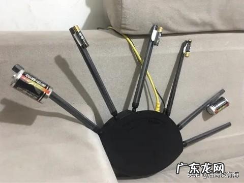为啥在路由器上装个易拉罐加电池信号就超强了,谁知道原理