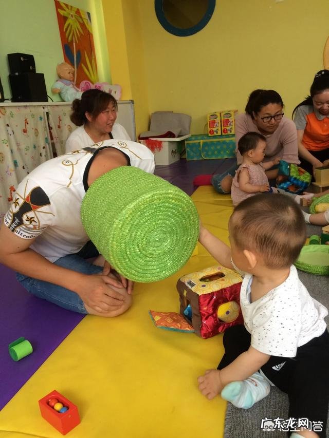 两岁半小孩如何在家早教?