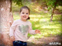 两岁半小孩如何在家早教？