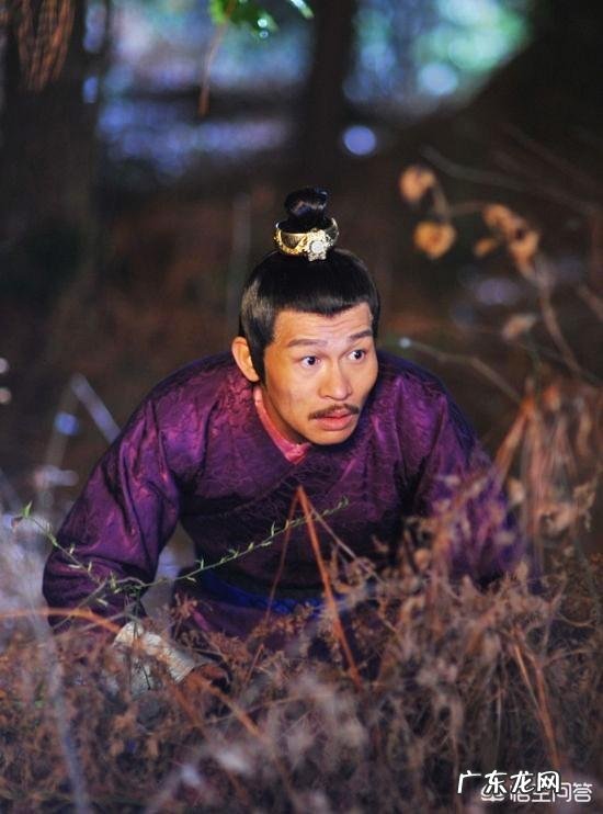 武则天能成为一代女皇,是她的强势、霸道,还是李zhi的无能、软弱