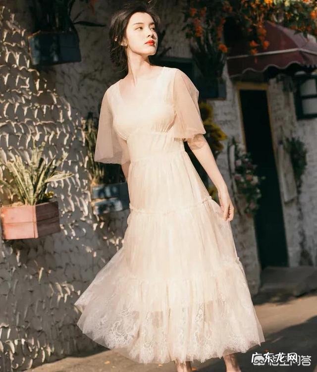 向王思聪的前女友雪梨求婚的是谁?有什么来头?