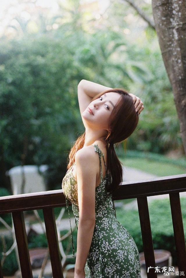 秦岚竟然42岁了!她是如何保持身材的