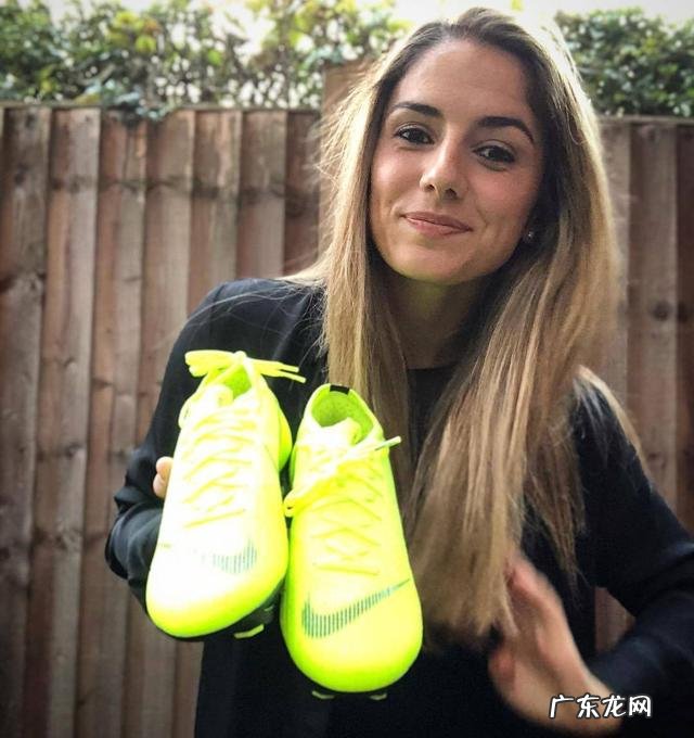 世界足坛颜值最高22人,男女各半,如何分配才能势均力敌?