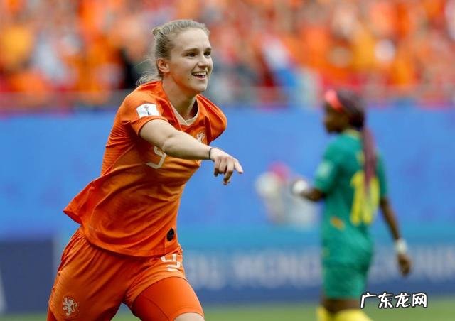 世界足坛颜值最高22人，男女各半，如何分配才能势均力敌？