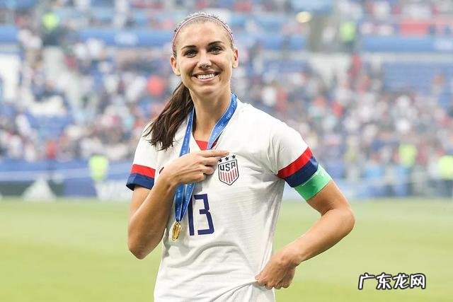 世界足坛颜值最高22人，男女各半，如何分配才能势均力敌？