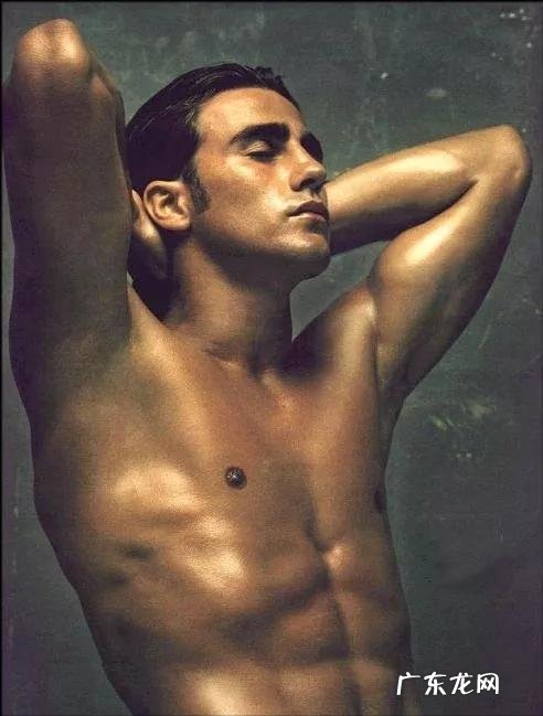 世界足坛颜值最高22人，男女各半，如何分配才能势均力敌？