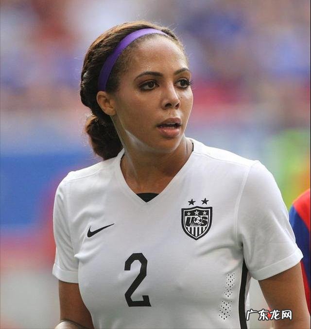 世界足坛颜值最高22人,男女各半,如何分配才能势均力敌?