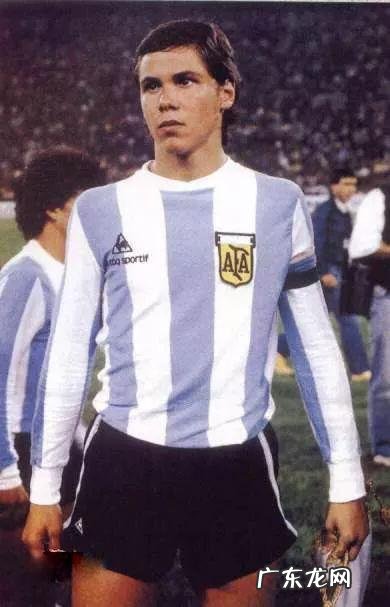 世界足坛颜值最高22人，男女各半，如何分配才能势均力敌？