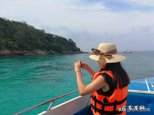 你是愿意一个人旅行,还是带着伴侣为什么