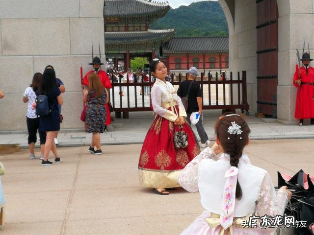 你是愿意一个人旅行,还是带着伴侣为什么