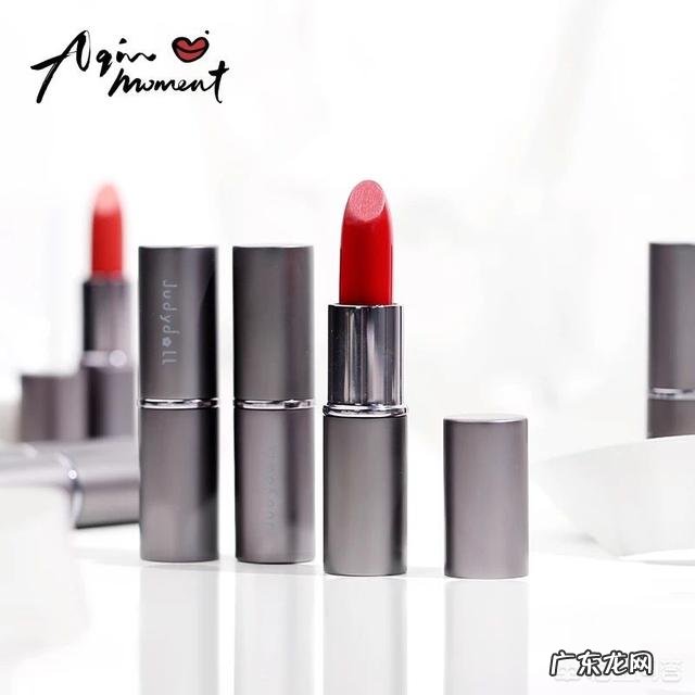 想问一下小姐妹们有没有一些好用的平价口红推荐?