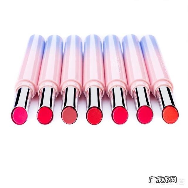 想问一下小姐妹们有没有一些好用的平价口红推荐?