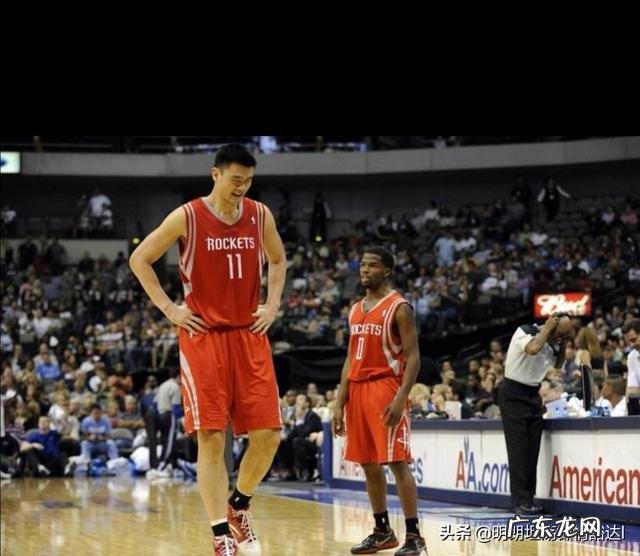 NBA74年历史里，有哪些球员配得上“超巨”的称号？