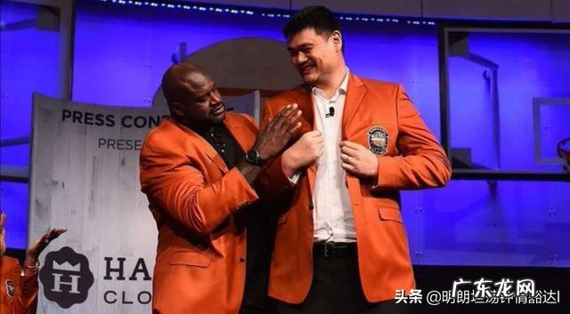 NBA74年历史里,有哪些球员配得上“超巨”的称号?