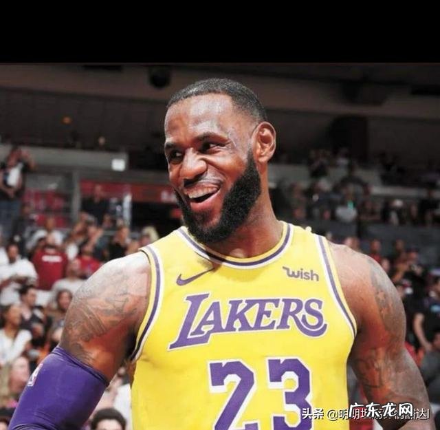 NBA74年历史里,有哪些球员配得上“超巨”的称号?