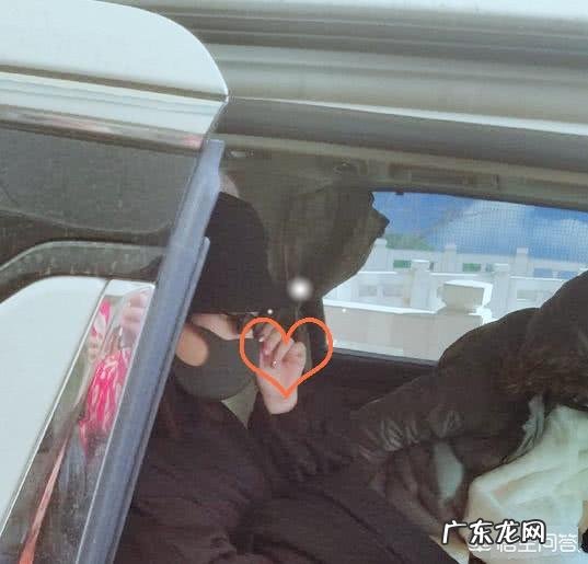 赵丽颖产后再露腰,身材不逊生子之前,她是如何保持身材的