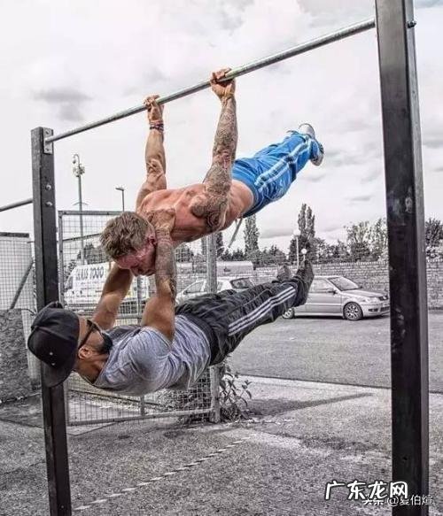 街头健身主要是靠核心力量的吗?