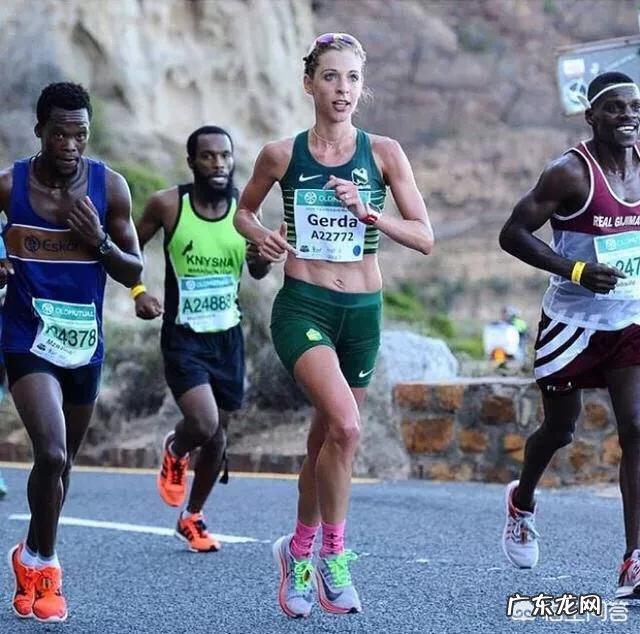 阳光底下跑步是不是更容易流汗、减肥效果更好?