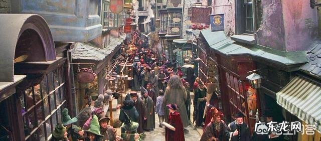 赫敏的父母是“麻瓜”,她哪来的钱上学买课本和物品?