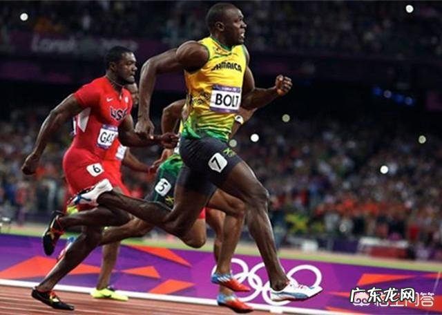 你觉得博尔特和科比谁的身体素质更好?为什么?