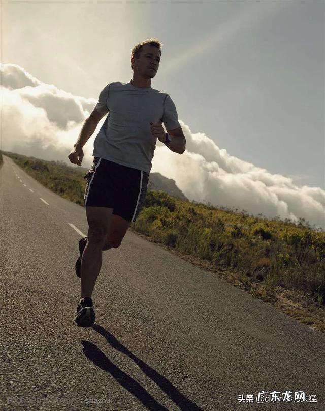 能吃饭,精神也好,就是老困,体重下滑。是怎么了?