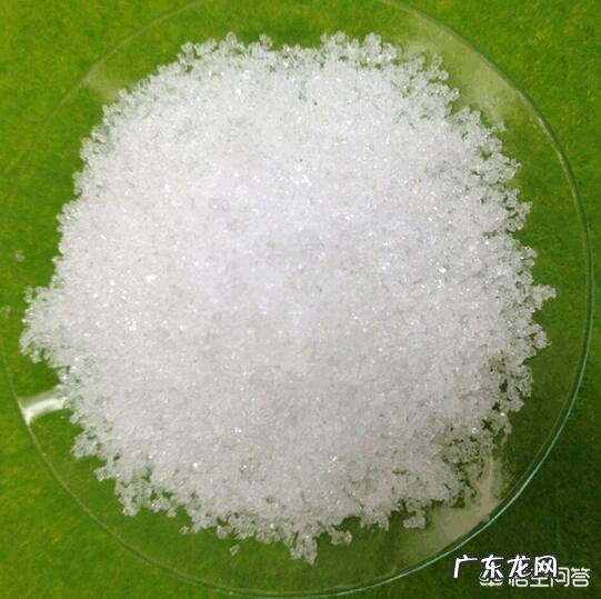 复合肥中的白、黑、棕色各有什么肥效