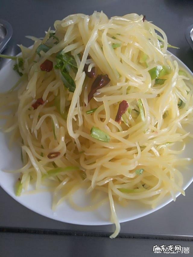 杏鲍蘑既能炒又能炖,你喜欢哪种吃法,怎么做