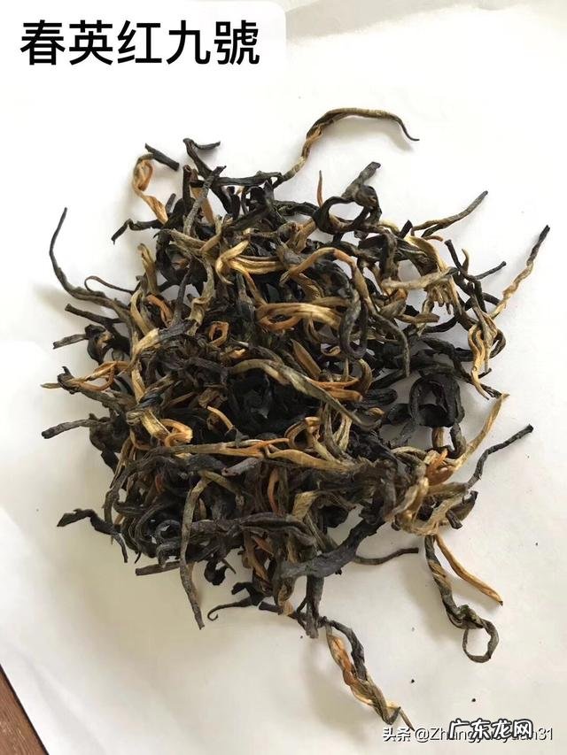 在广东,别人给你倒茶,为什么要敲三下桌面,有什么讲究吗?