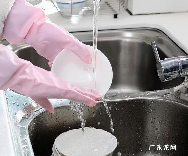 让孩子洗碗的目的是什么 为什么一定要让孩子洗碗