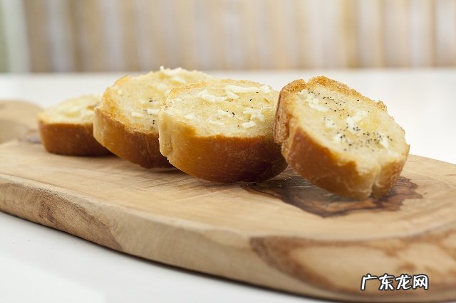 五十岁左右女人穿什么裤子好看?