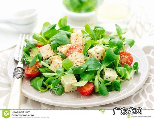 健身减脂,晚餐选择,吃不胖的蔬菜沙拉怎么做?