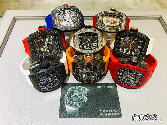 最近想买一块机械表,听朋友说一万块以下都是假的,是这样吗