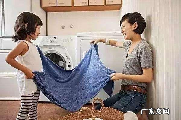 引导孩子主动分担家务 如何引导和培养孩子学会做家务