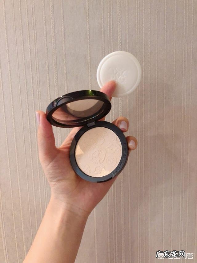 谁知道有什么散粉是很控油的