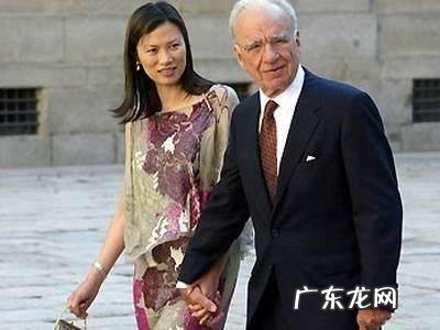 邓文迪48岁牵手21岁小男友,她究竟有多大魅力