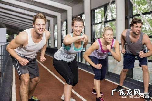 减肥四个月期间减了50斤,可胳膊上的肉肉很松该怎么办