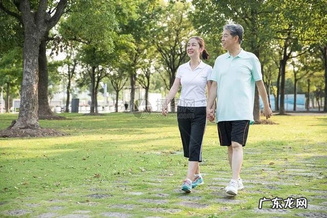 我54岁总感觉身体有些力不从心了,特别容易累,这正常吗