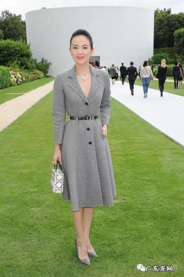 个子矮的女生适合穿长款大衣吗